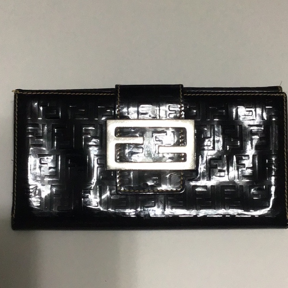 FENDI PATENT LEATHER ZUCCHINO WALLET